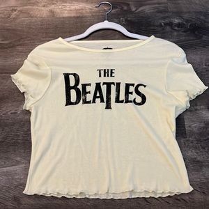 Light yellow cropped t-shirt from Kohl’s; Size Large